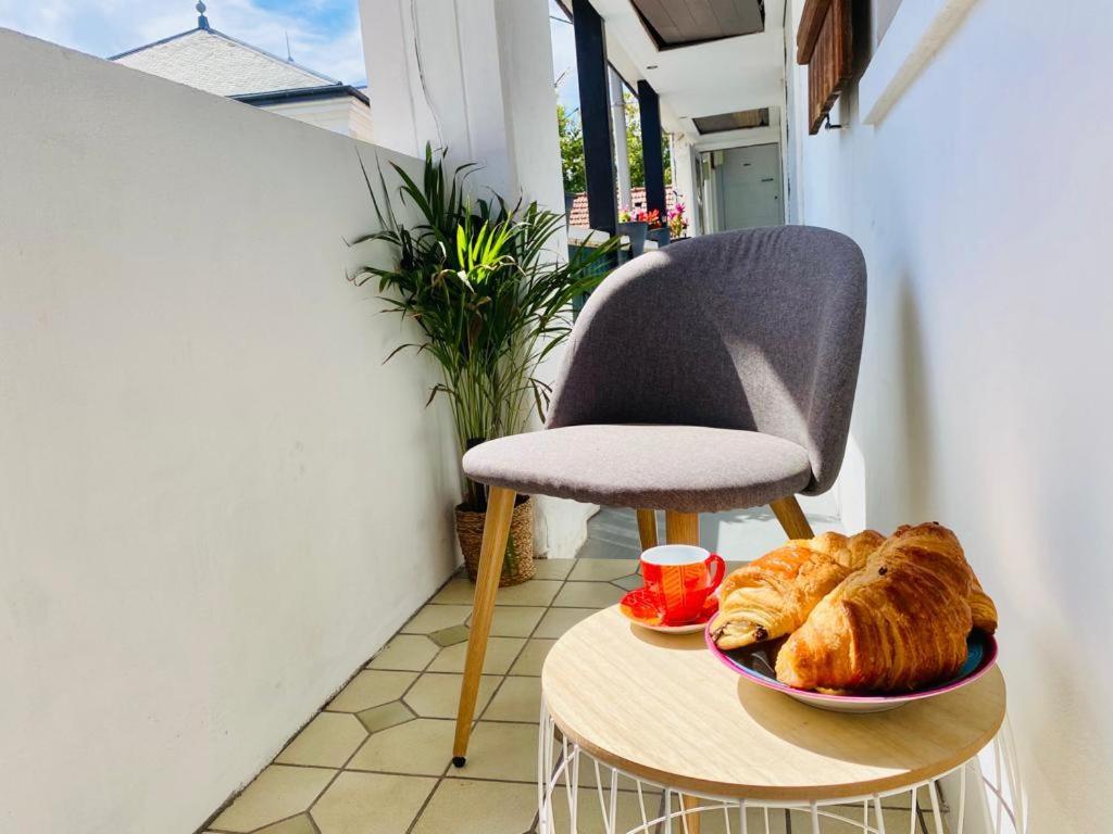 Appartement Douillet 1 Chambre - Centre Ville Аржантьой Екстериор снимка